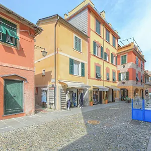  Apartment Brand New In The Heart Of